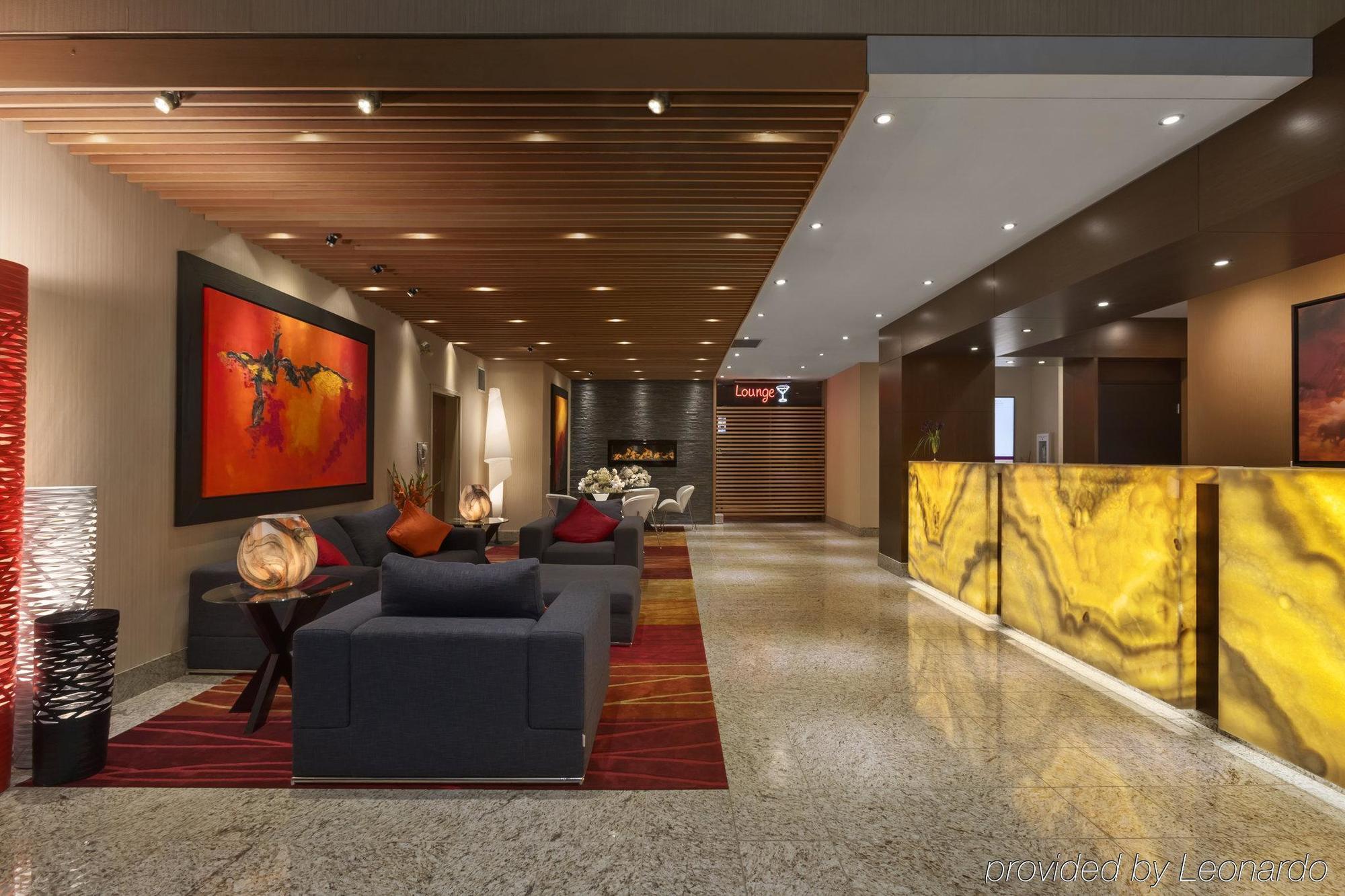 Poco Inn And Suites Hotel And Conference Center Port Coquitlam Exteriör bild