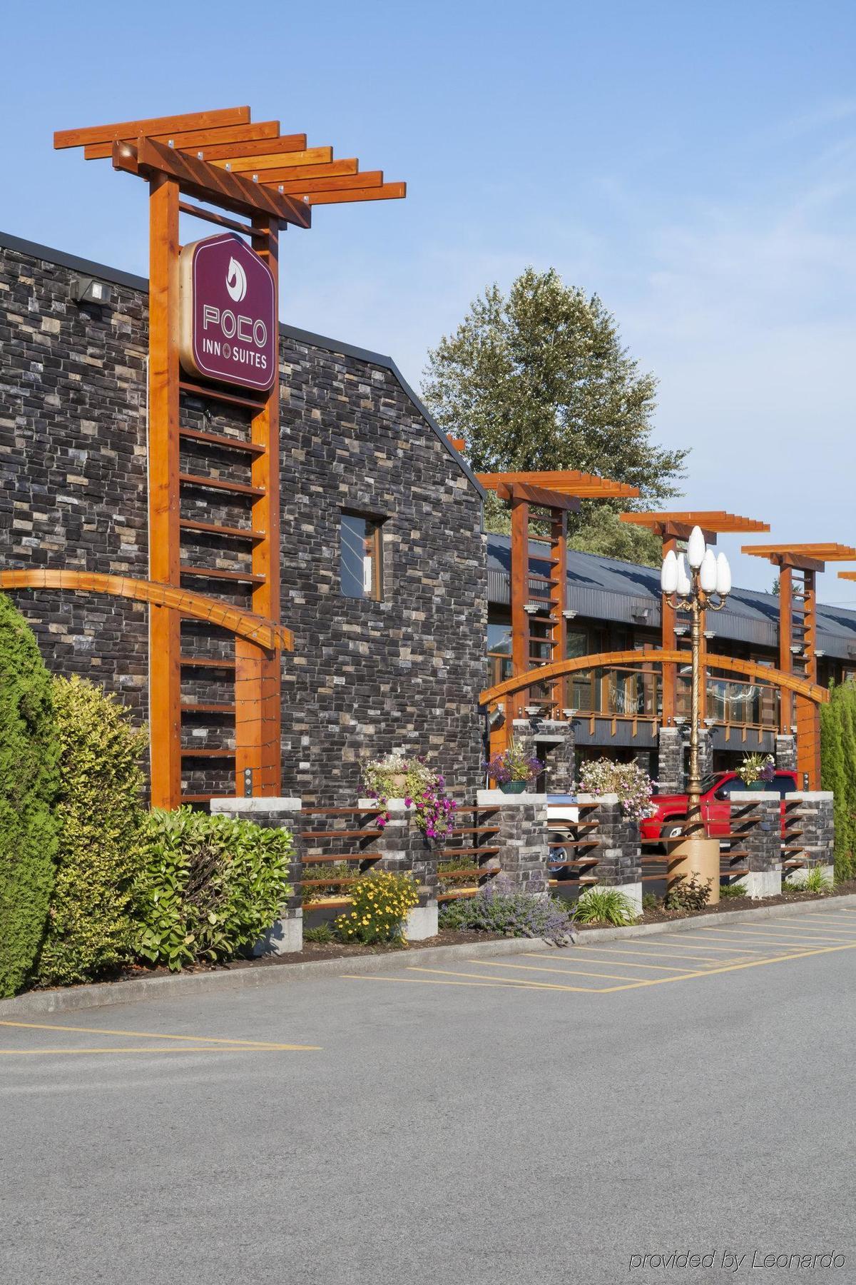Poco Inn And Suites Hotel And Conference Center Port Coquitlam Exteriör bild