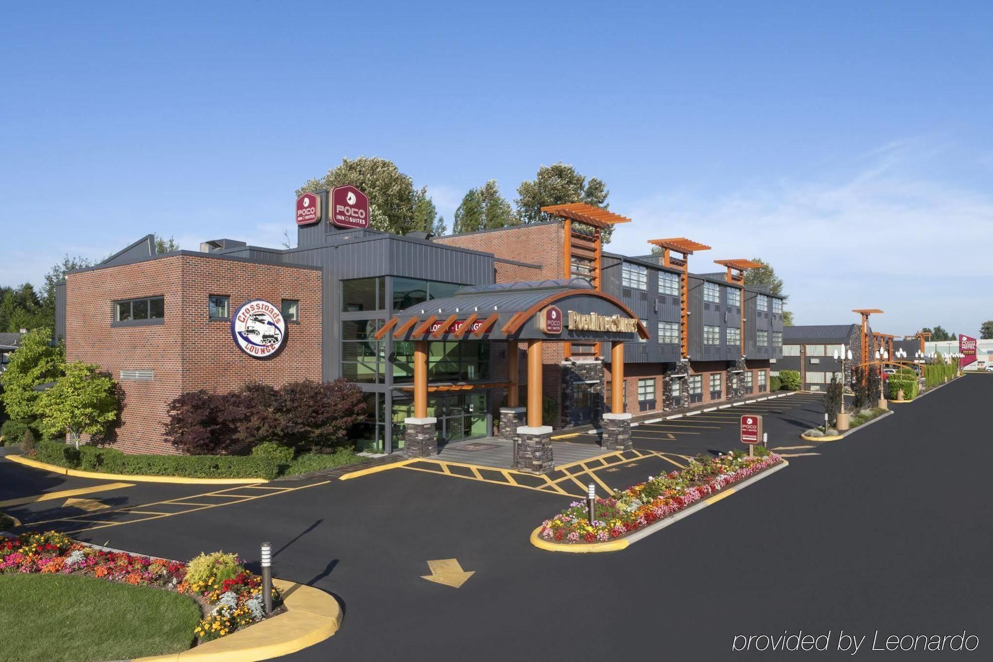 Poco Inn And Suites Hotel And Conference Center Port Coquitlam Exteriör bild